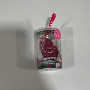 beautyblender Fuchsia Makeup Sponge